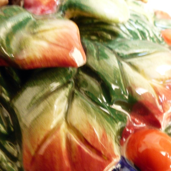 Fitz and Floyd Classics Jolly St. Nick Hand painted Holiday Ceramic covered Bowl - Picture 10 of 12